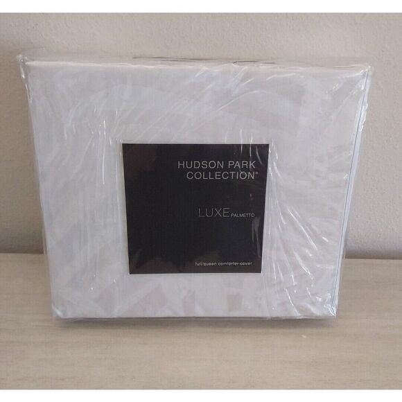 HUDSON PARK COLLECTION Silk Cotton Palmetto Queen Comforter Cover & (2) Sham Set - Picture 6 of 11